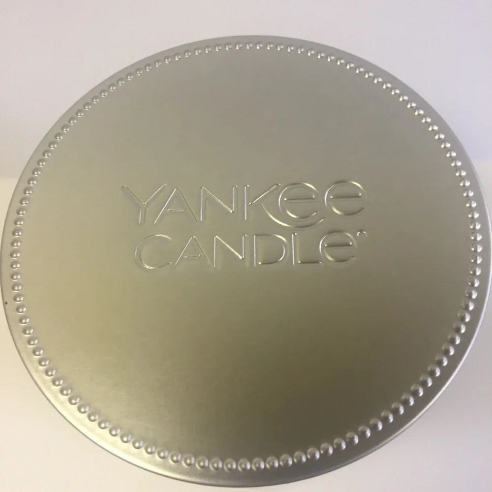 🆕 {Yankee Candle} French Vanilla 22 oz candle - Picture 3 of 5